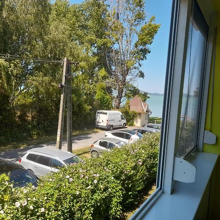 Suello Utcai Apartman Fonyod Vizparti Es Panoramas! On The Waterfront And With Balaton Panorama! Exterior photo